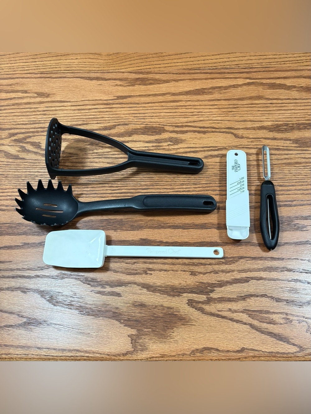 PAMPERED CHEF Nylon Masher Pasta Spoon White Small Mix 'N Scraper Peeler Lot